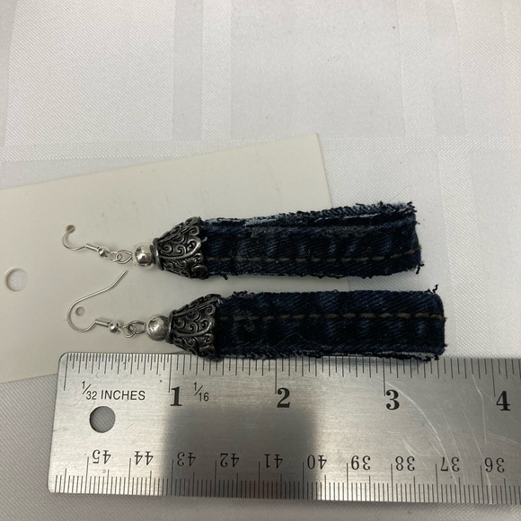 Denim belt loop earrings - Picture 4 of 5
